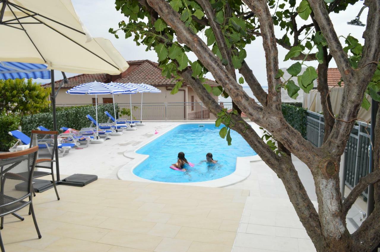 Apartments Vinka Podstrana Zewnętrze zdjęcie